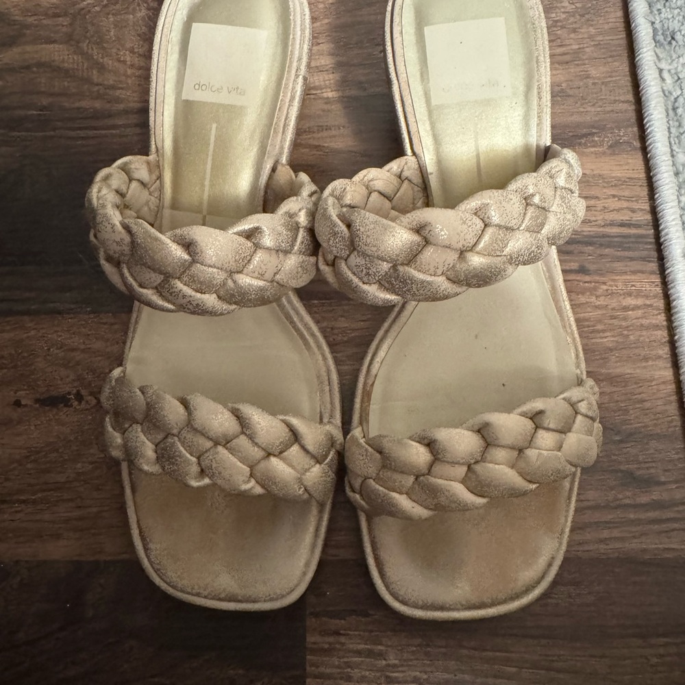 Dolce Vita Women's Braided Sandals light gold-